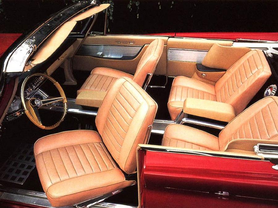 Интерьер Chrysler 300F Convertible (845) 1960 года  (фото 1 из 51)